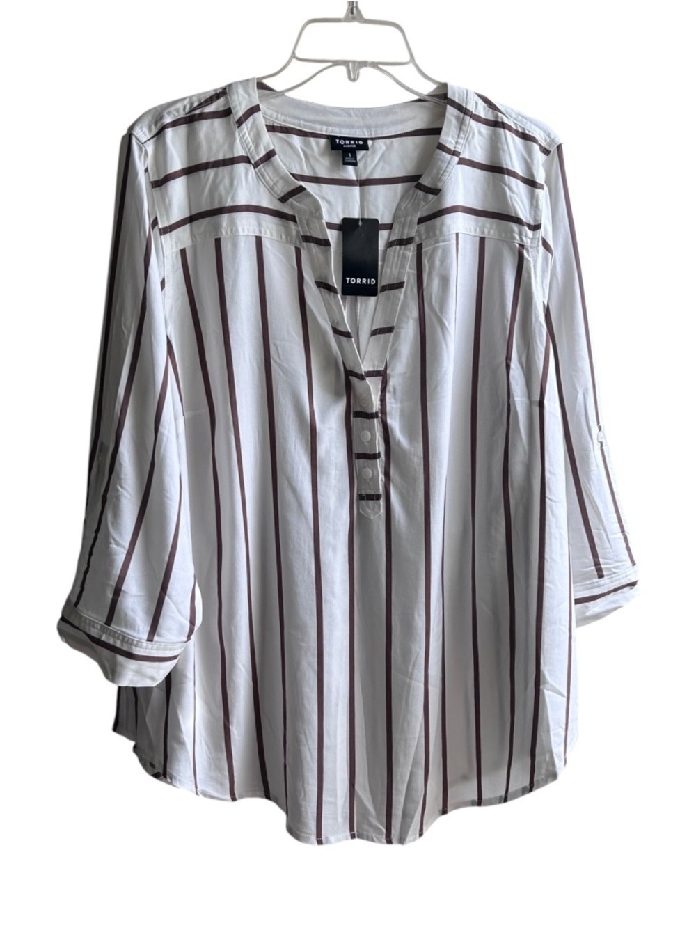 NWT Torrid Harper Lightweight V Neck Roll Sleeve Blouse